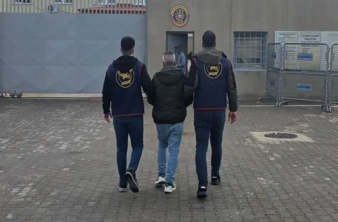 Hırsızlık suçundan kesinleşmiş cezayla aranan şahıs yakalandı
