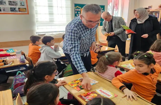 Hisarcık Atatürk İlkokulu’ndan "Bir Okul Bir Kitap Kardeşliği" projesi
