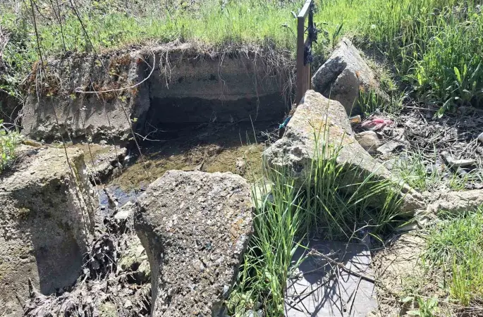 Hisarcık’ta 60 yıllık sulama kanalları bakımsızlıktan harap durumda
