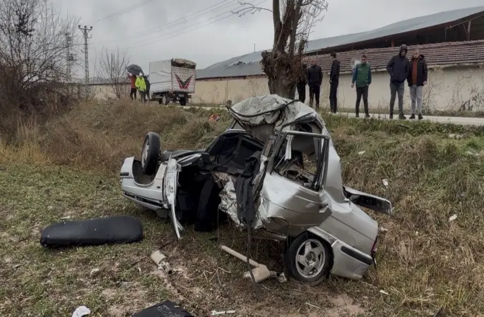 Hurdaya dönen otomobil sürücüsü hastanede hayatını kaybetti
