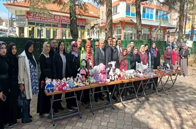 Hüyük’te el emeği, göz nuru eserler görücüye çıktı
