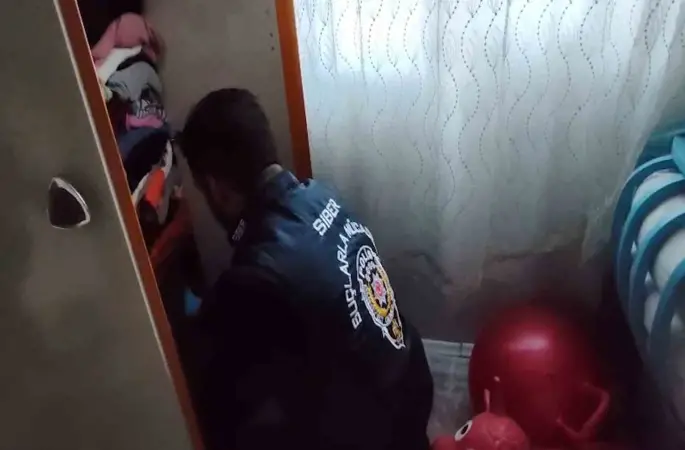 Iğdır merkezli siber dolandırıcılık operasyonu: 9 tutuklama
