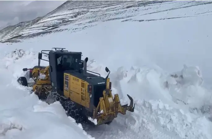 Iğdır’da nisan ayında karla mücadele
