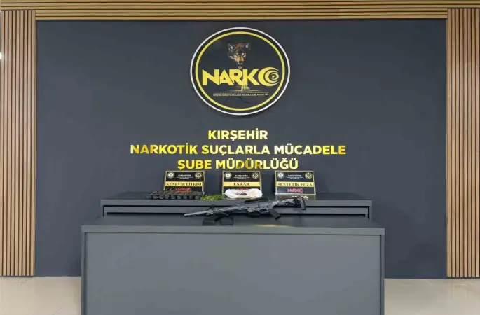 İkamete operasyon: Uyuşturucu ve silah ele geçirildi
