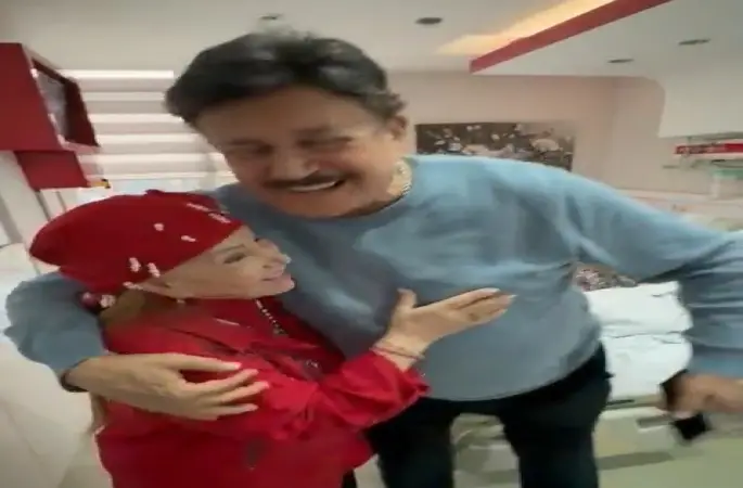 İki efsane yıllar sonra karşılaştı, o anları türkü söyleyerek taçlandırdı
