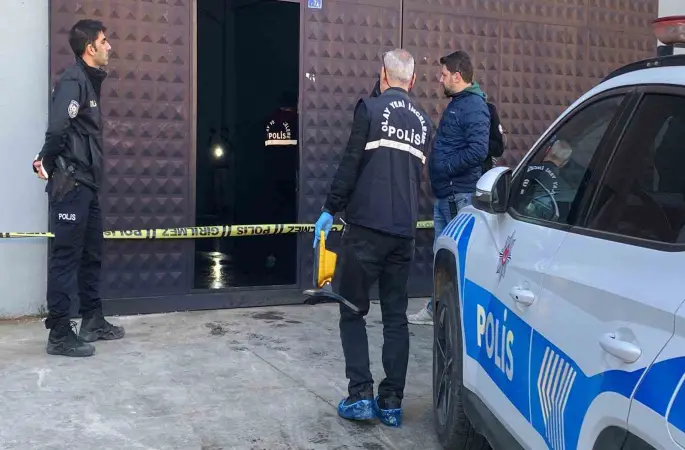 İki gün önce kiraladığı iş yerinde ölü bulundu
