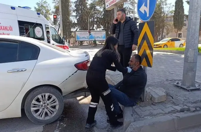 İki otomobilin çarpışması sonucu 1 kişi yaralandı
