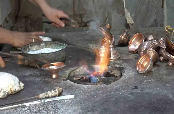 İkiz kardeşler baba mesleğini yaşatıyor
