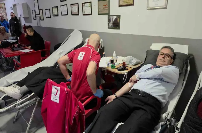 İlkokulda kan bağışı kampanyasına destek
