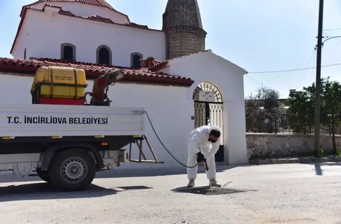 İncirliova’da sinekle mücadele başladı
