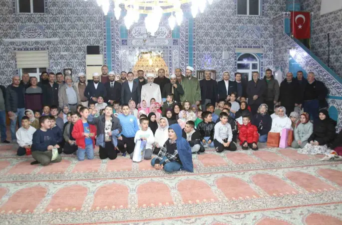 İslamın gülleri çocuklarla anlamlı buluşma
