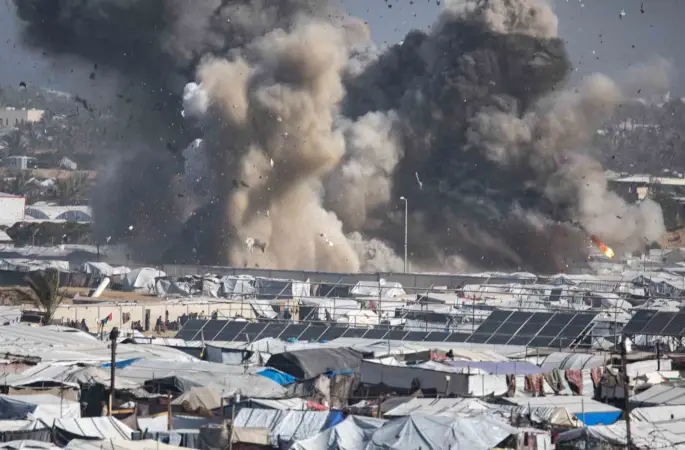 İsrail’in Gazze’de yerleşim yerlerine yönelik saldırılarında can kaybı 31’e yükseldi
