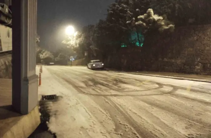 İstanbul Anadolu Yakası’nda kar yağışı etkili oluyor
