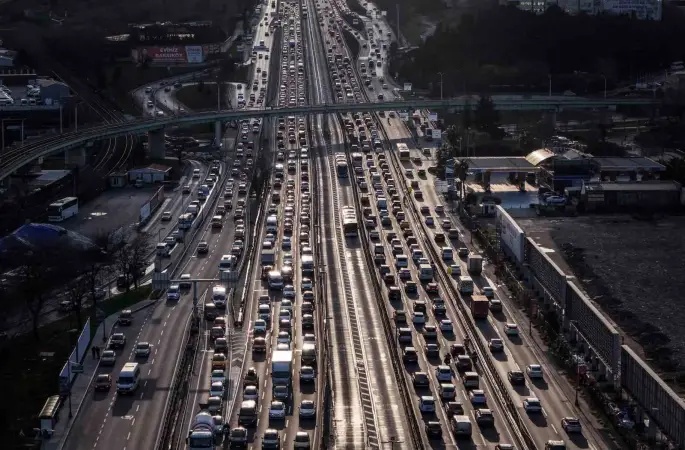 İstanbul trafiğinin Ramazan mesaisi: Erkenden başlayan trafik, iftar ile gelen sessizlik

