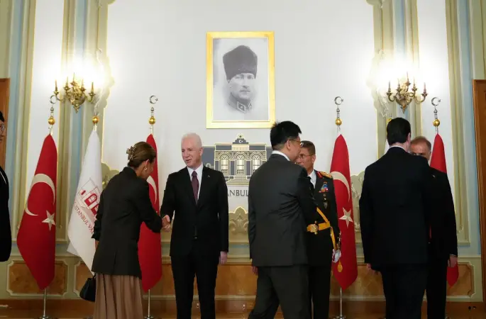 İstanbul Valiliği'nde 30 Ağustos Zafer Bayramı töreni: Vali Davut Gül, tebrikleri kabul etti