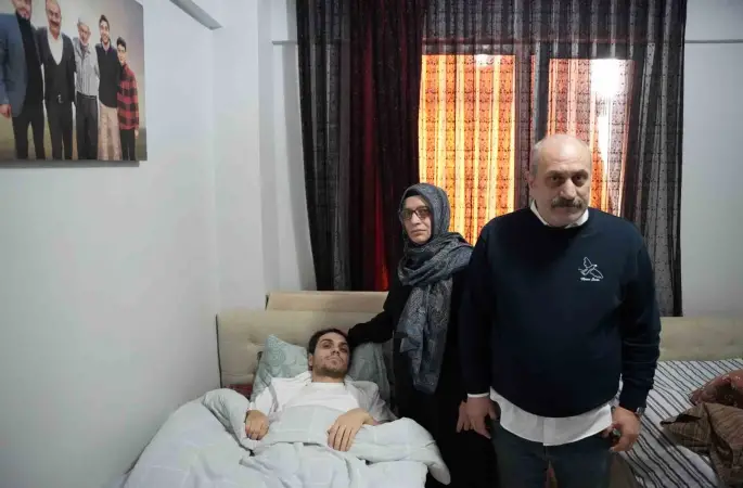 İstanbul’da metro çıkışında dehşet, yardım etmek istedi, 6 yerinden bıçaklandı
