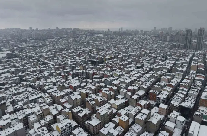 İstanbul’dan kar manzaraları havadan görüntülendi
