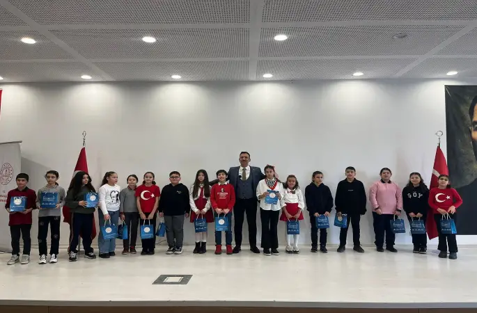 İstiklal Marşı Güzel Okuma Yarışması’nda il birincisi Kula’dan
