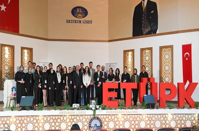 IV. ulusal ETÜ psikoloji öğrenci zirvesi "Terapi odasının kapıları aralanıyor" temasıyla gerçekleştirildi
