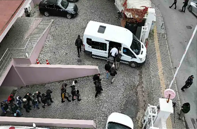 İzmir’de DEAŞ operasyonu: 40 gözaltı