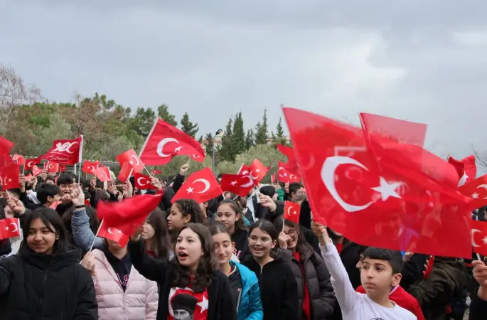 İzmir’de eğitimde ikinci dönem ’kırmızı-beyaz’ başladı

