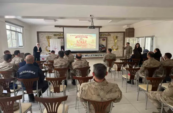 Jandarma ekiplerine sağlık eğitimi
