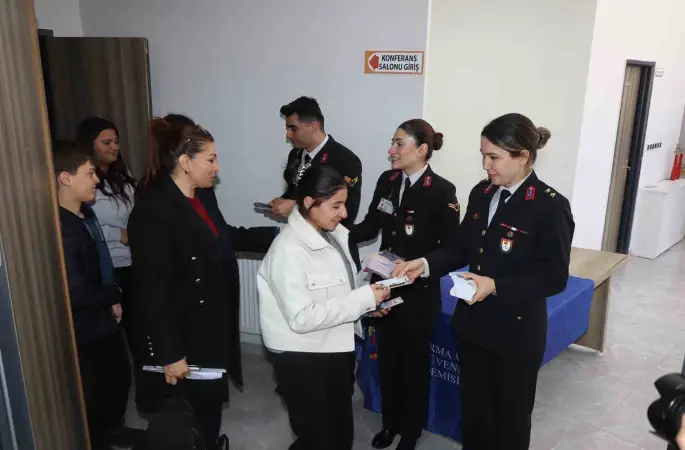 Jandarma ve Sahil Güvenlik Akademisi’nden öğrencilere kariyer tanıtımı
