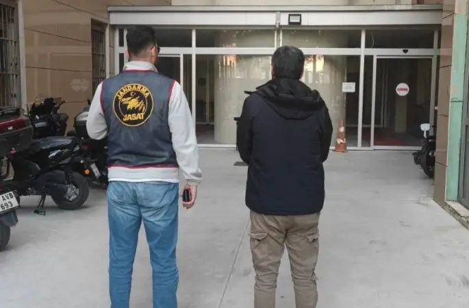 Jandarmadan kaçamadılar
