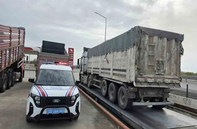 Jandarmadan tonaj uygulaması: 2 araca 120 bin lira ceza kesildi
