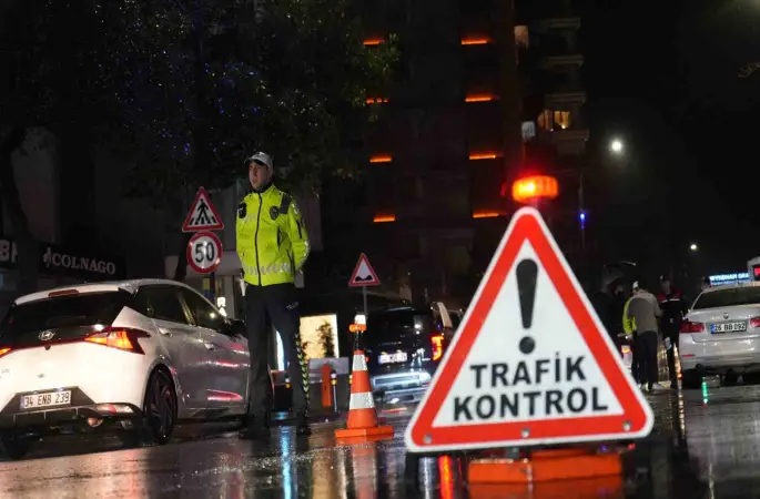 Kadıköy’de kural tanımayana geçit yok: Trafikte ihlale anında müdahale

