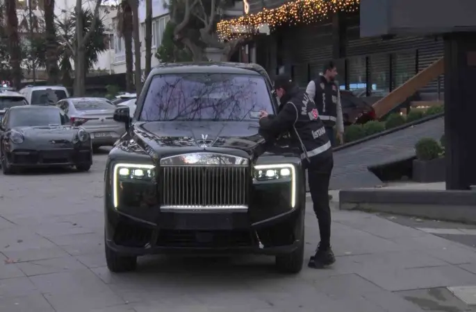 Kadıköy’de vurgun iddiasıyla gündeme gelen galeriye operasyon
