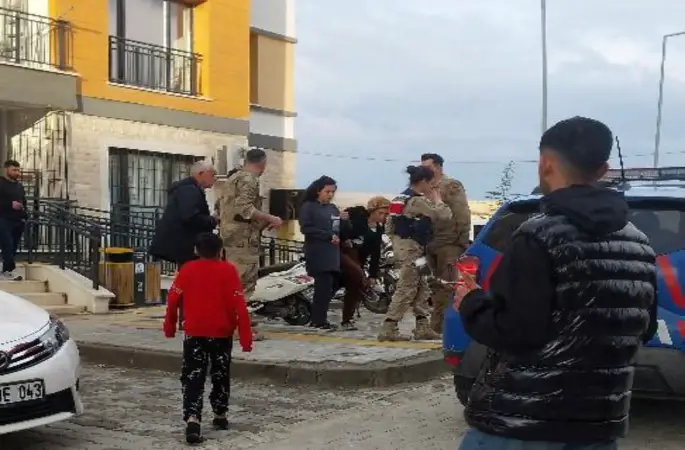 Kadın hırsızlar jandarmaya yakalandı
