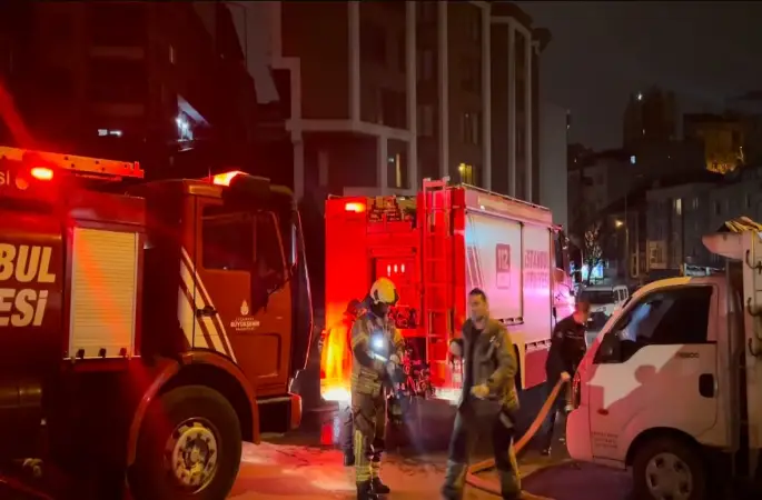 Kağıthane’de metruk binada şüpheli yangın
