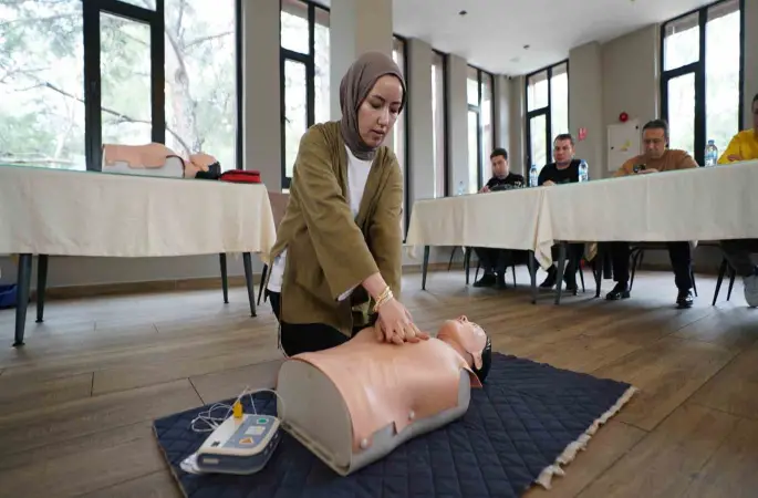 Kahramanmaraş’ta belediye personellerine ilk yardım eğitimi
