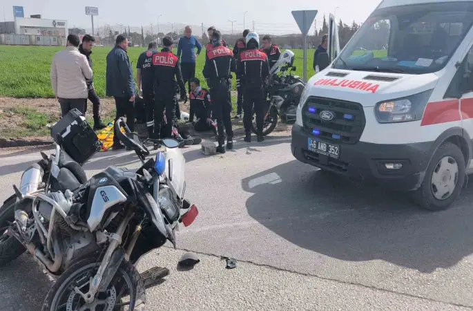 Kahramanmaraş’ta ehliyetsiz sürücü polislere çarptı: 2 polis yaralı
