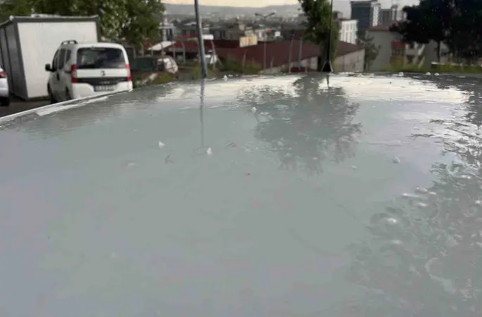 Kahramanmaraş’ta kısa süreli dolu etkili oldu
