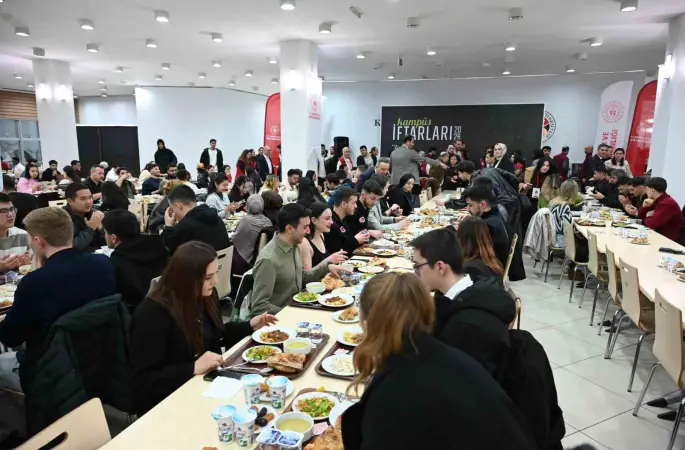 "Kampüs İftarları" etkinliği gençleri aynı sofrada buluşturdu
