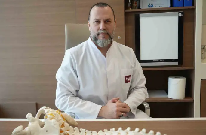 "Kapalı omurga cerrahisi ile felç riski yok denecek kadar azaltılabiliyor"
