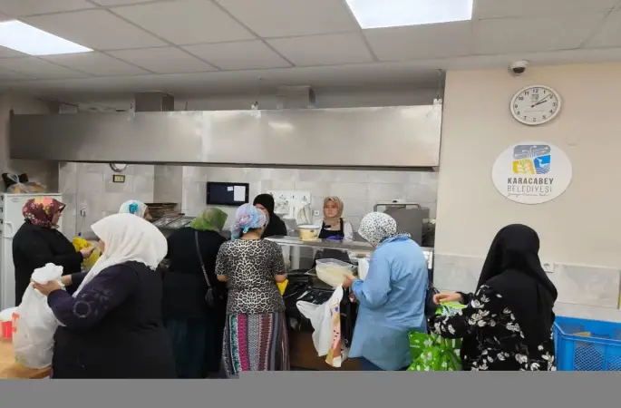 Karacabey Belediyesi’nden binlerce vatandaşa destek
