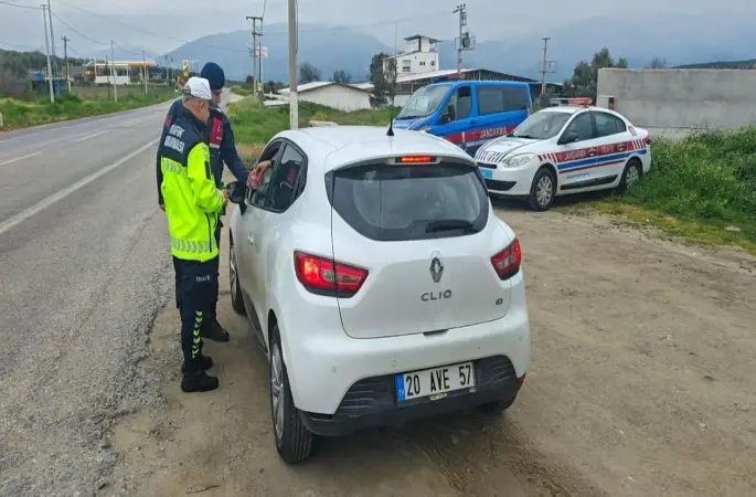 Karacasu’da bayramda trafik ekipleri sahada
