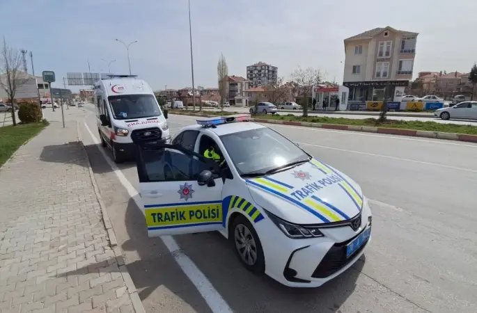 Karaman’da otomobile çarpan motosikletli yaralandı
