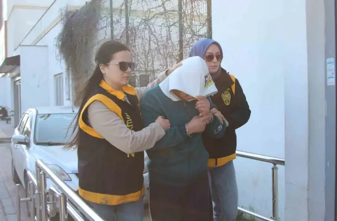 Karı-koca tartışmasında kadın kocasını bıçakladı
