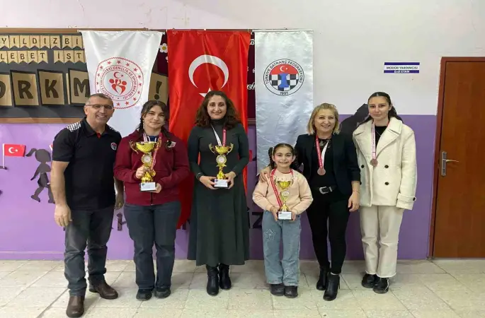 Kars’ta "Kadınlar Satranç İl Birinciliği Turnuvası" tamamlandı
