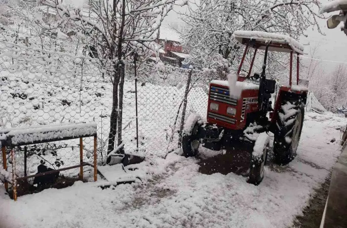 Kavak’ta kar yağışı
