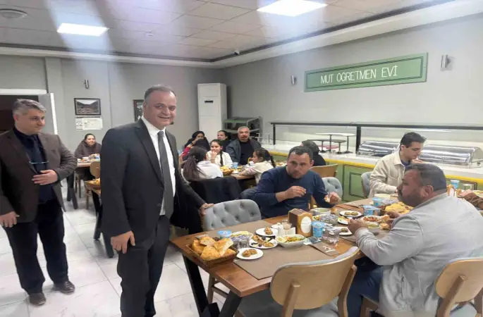 Kaymakam Çelikkol Roman vatandaşlarla iftar sofrasında buluştu
