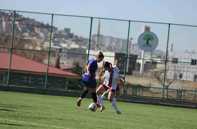 Kayseri Kadın FK farklı kazandı
