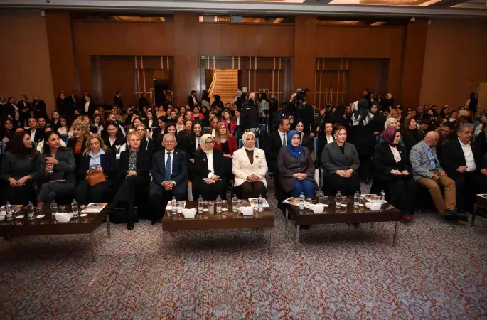 Kayseri; ’Üreten, Yöneten, Dönüştüren Kadınlarımızla Ekonomi Buluşmaları’na ev sahipliği yaptı
