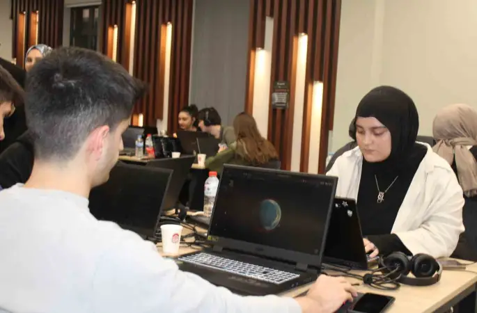 Kayseri’de gençleri uzayla buluşturan TUA Astro Hackathon Yarışması başladı

