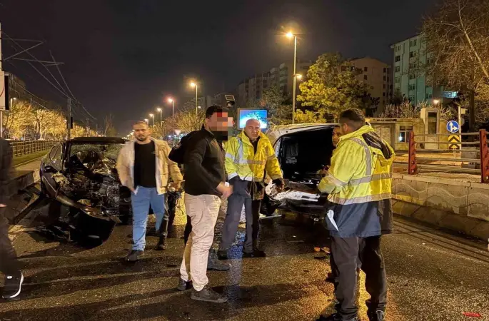 Kaza yapan ehliyetsiz ve alkollü sürücüyü, polis tedaviye ikna etti
