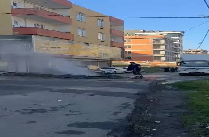 Kazı sırasında delinen doğal gaz borusu nedeniyle faciadan dönüldü
